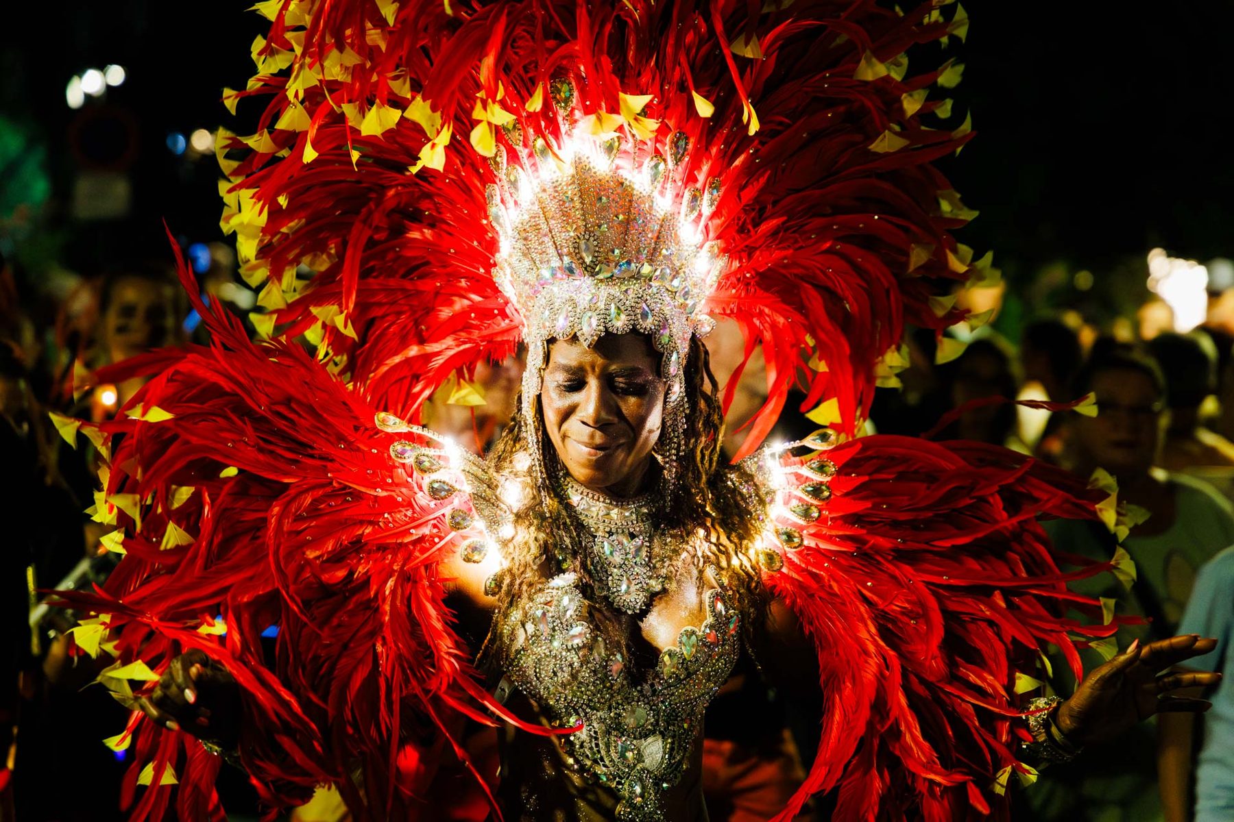 Portrait en costume de plumes